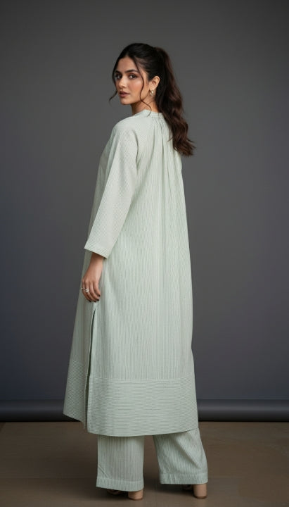 Yarn Dyed Cotton 2-Piece with Wooden Buttons