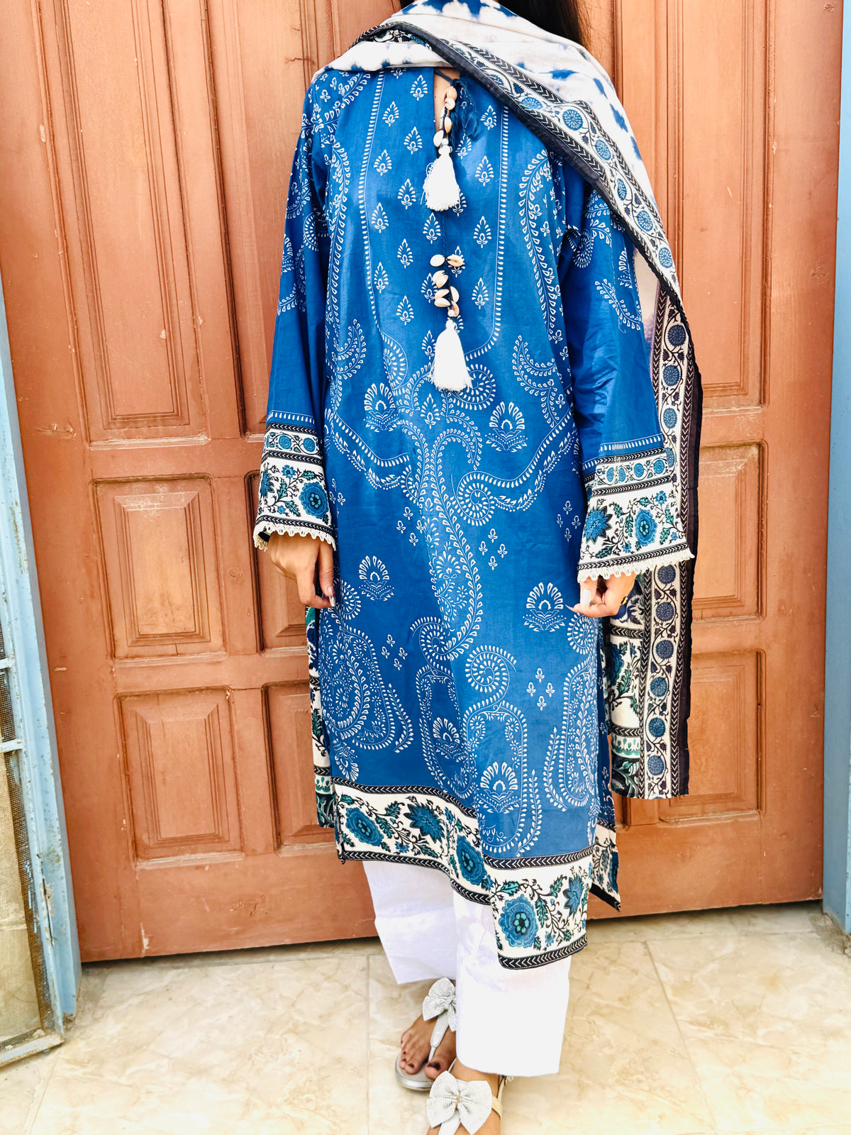 Printed Lawn Stitched 3 Piece Suit