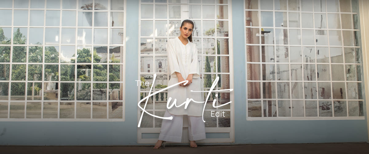 Model wearing Kurti