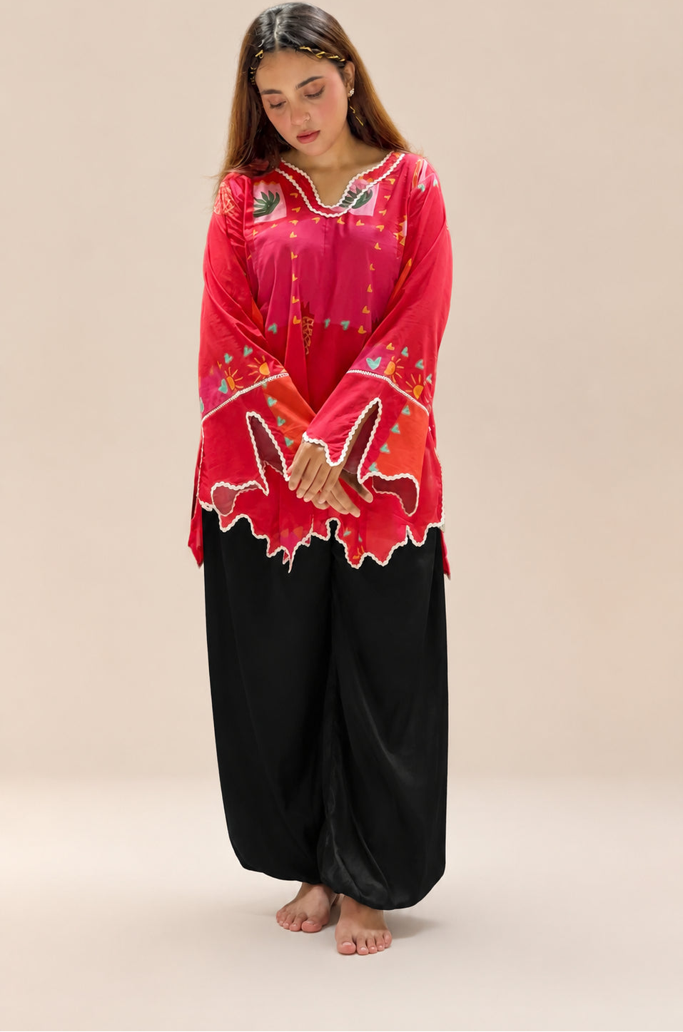 Black Balloon Shalwar – Premium Soft Fabric